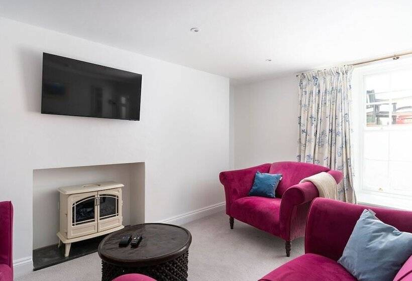 مبيت وإفطار Camilla House Garden Flat