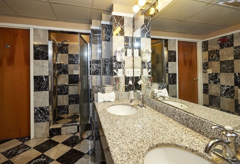 Bed and Breakfast Ocean Inn & Suites