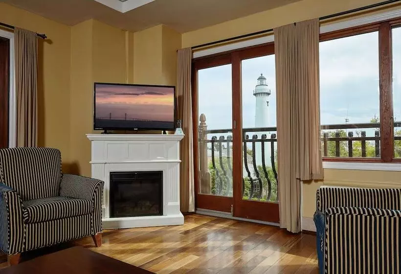 تختخواب و صبحانه Ocean Inn & Suites