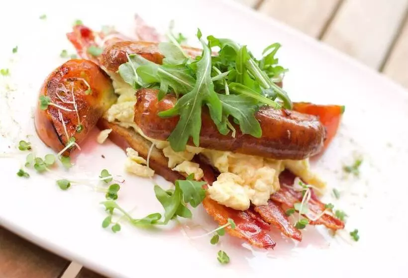 تختخواب و صبحانه Sweetfield Manor