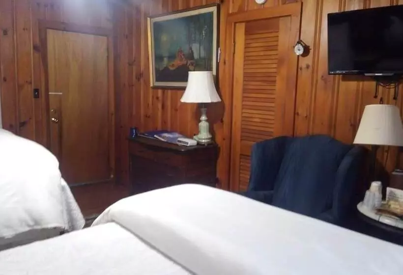 צימר The Inn At Brevard