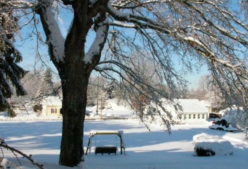 The Pines Of Dresden B&b