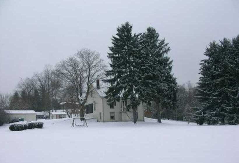 The Pines Of Dresden B&b