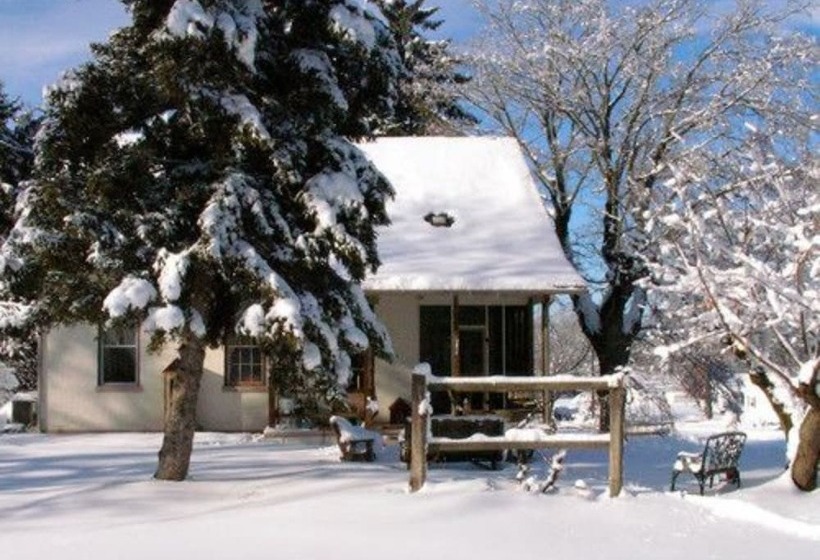 The Pines Of Dresden B&b