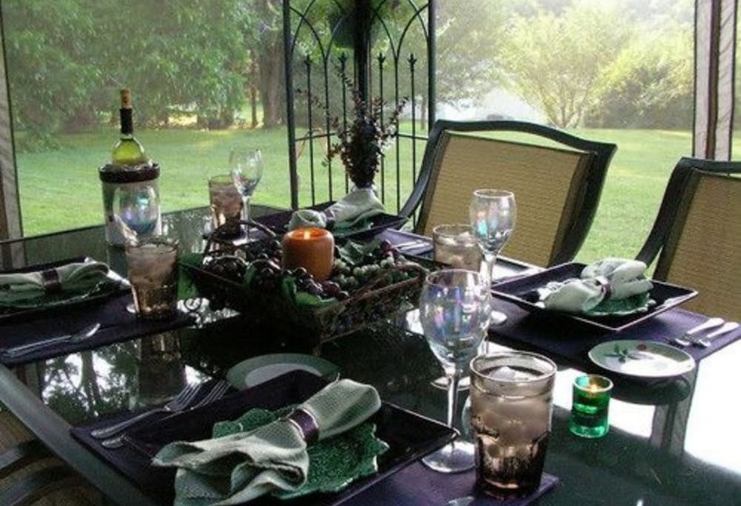 The Pines Of Dresden B&b