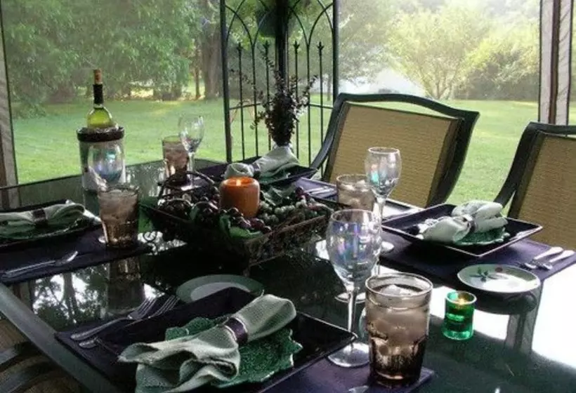 The Pines Of Dresden B&b