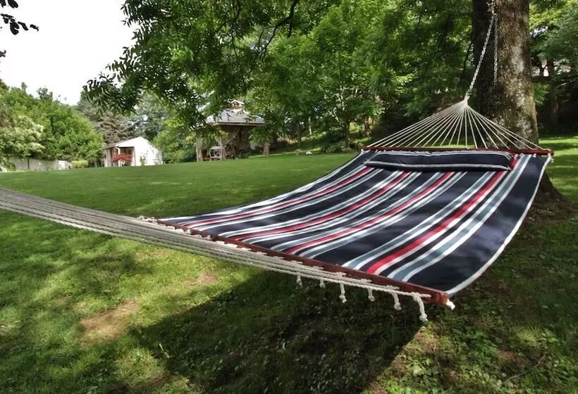 The Pines Of Dresden B&b