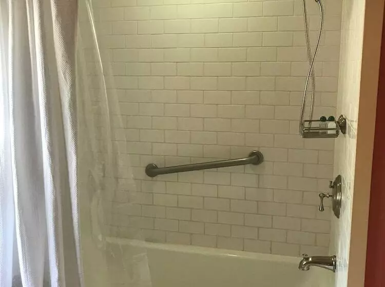 住宿加早餐  Wild Wisteria