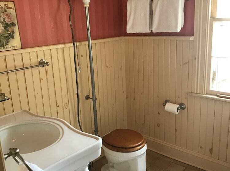 Bed and Breakfast Wild Wisteria