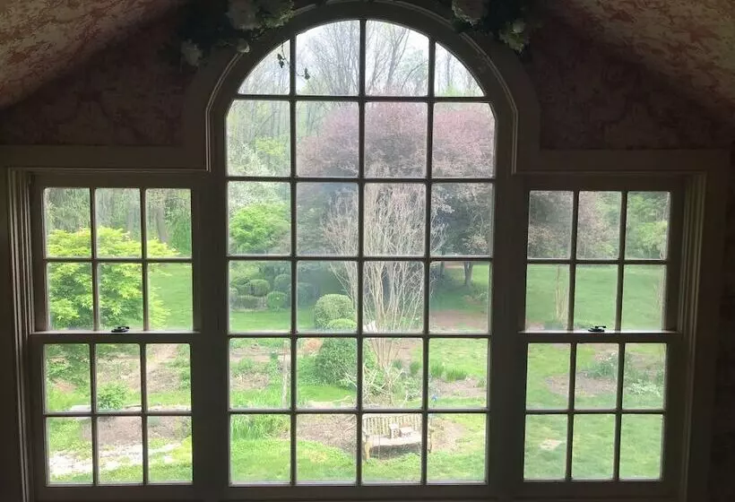 住宿加早餐  Wild Wisteria