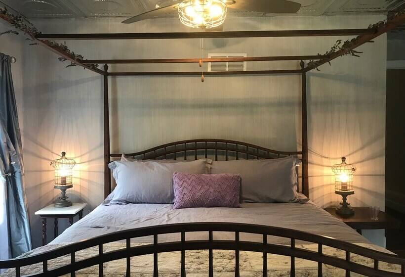 Bed and Breakfast Wild Wisteria