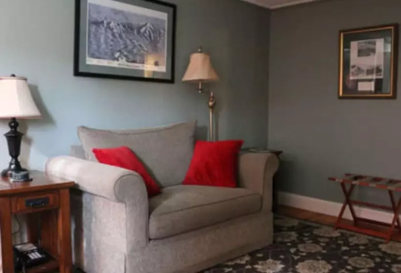 Bed and Breakfast Wildcat Inn And Tavern