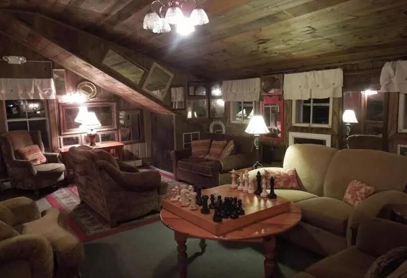 Bed and Breakfast Wildcat Inn And Tavern