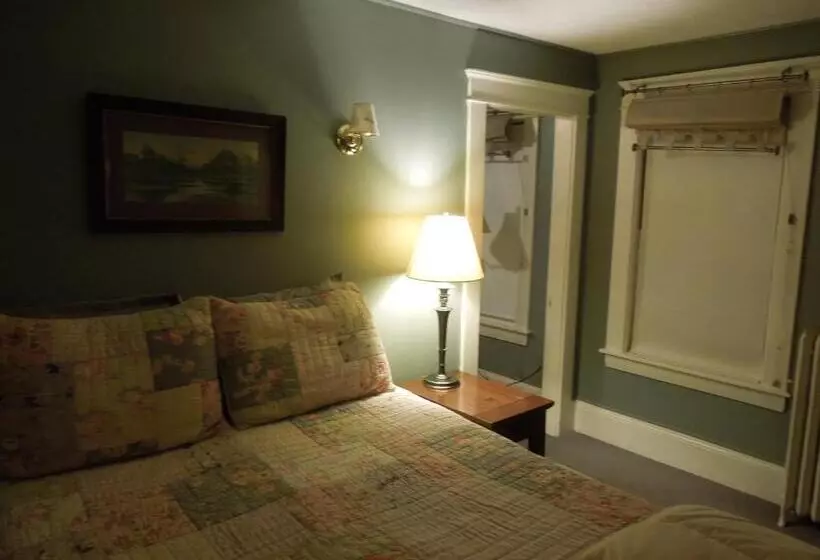 Bed and Breakfast Wildcat Inn And Tavern