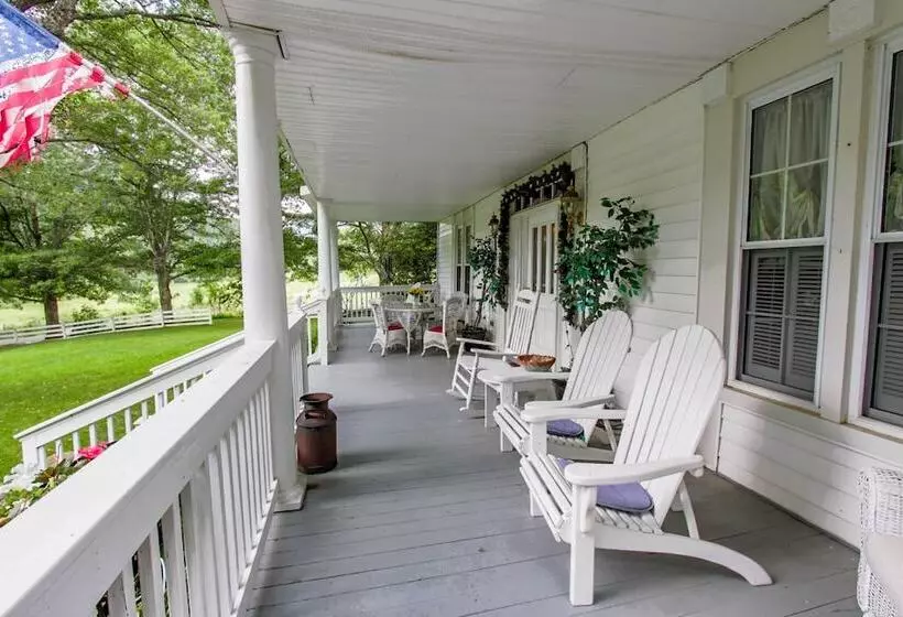 Buffalo Tavern Bed & Breakfast