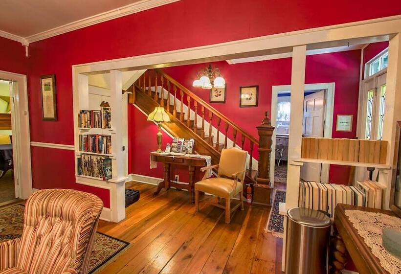 Buffalo Tavern Bed & Breakfast