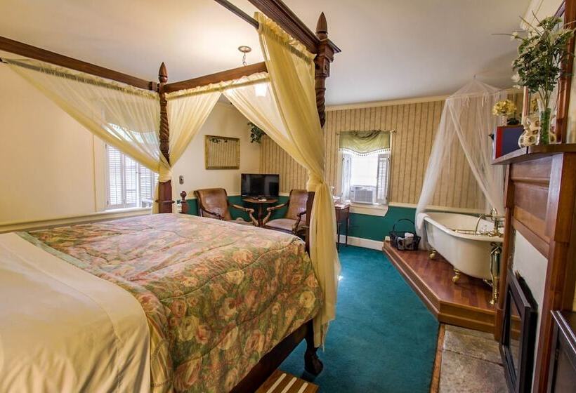 Buffalo Tavern Bed & Breakfast