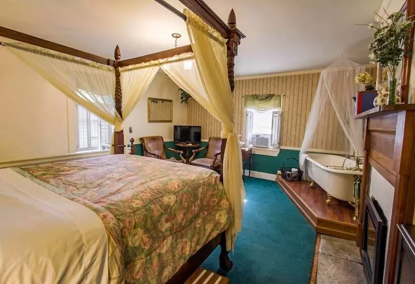 Buffalo Tavern Bed & Breakfast