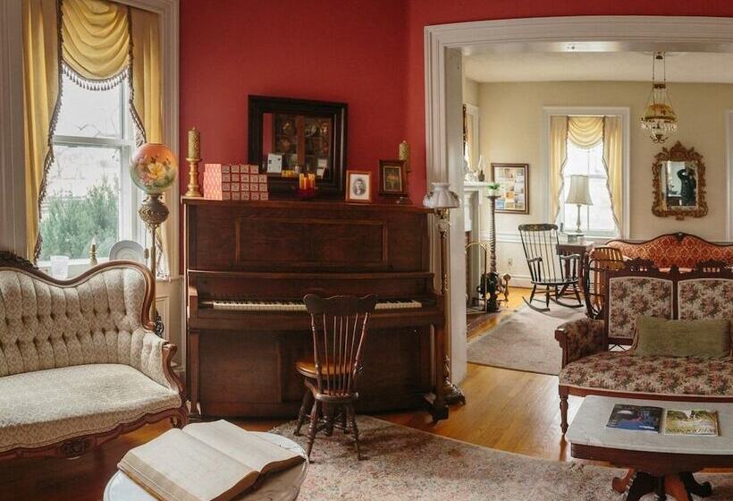 Cave Hill Farm Bed & Breakfast