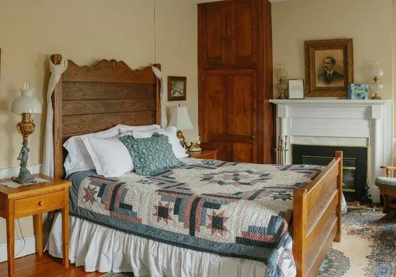 Cave Hill Farm Bed & Breakfast