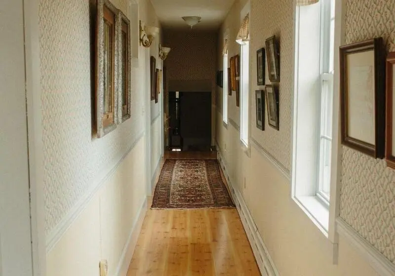 Cave Hill Farm Bed & Breakfast