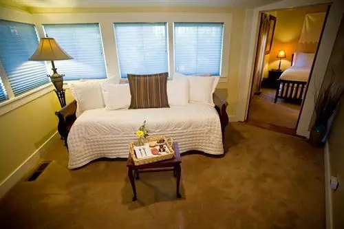 Cooper House Bed & Breakfast Inn