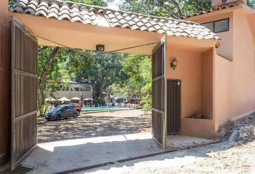 Cotlamani Hotel Aventura