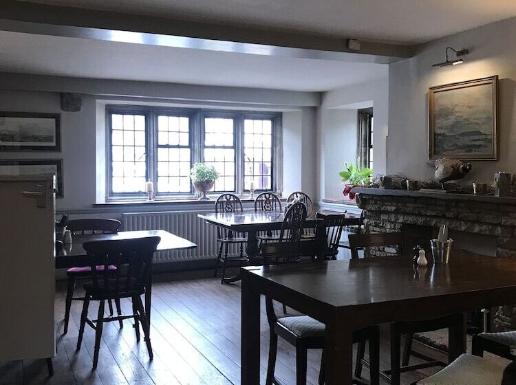 Отель Bankes Arms