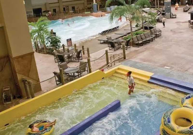 فندق Club Wyndham Great Smokies Lodge