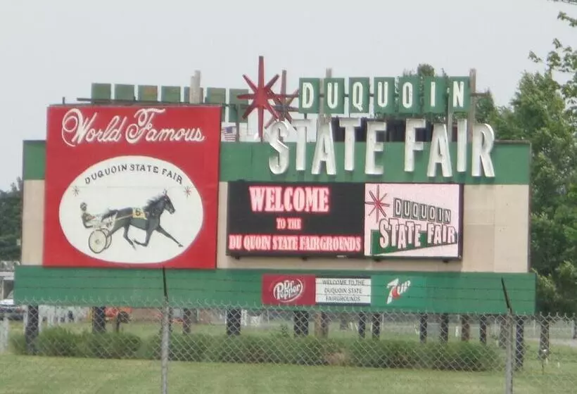 ホテル Fairgrounds Inn