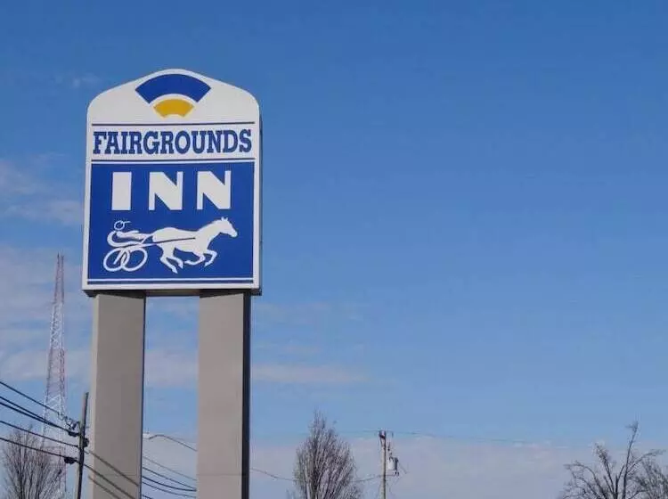 ホテル Fairgrounds Inn