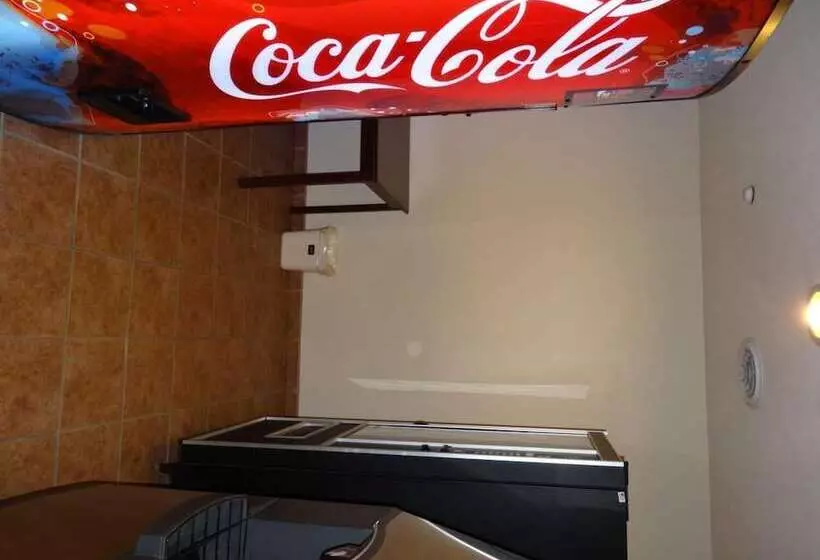 ホテル Fairgrounds Inn