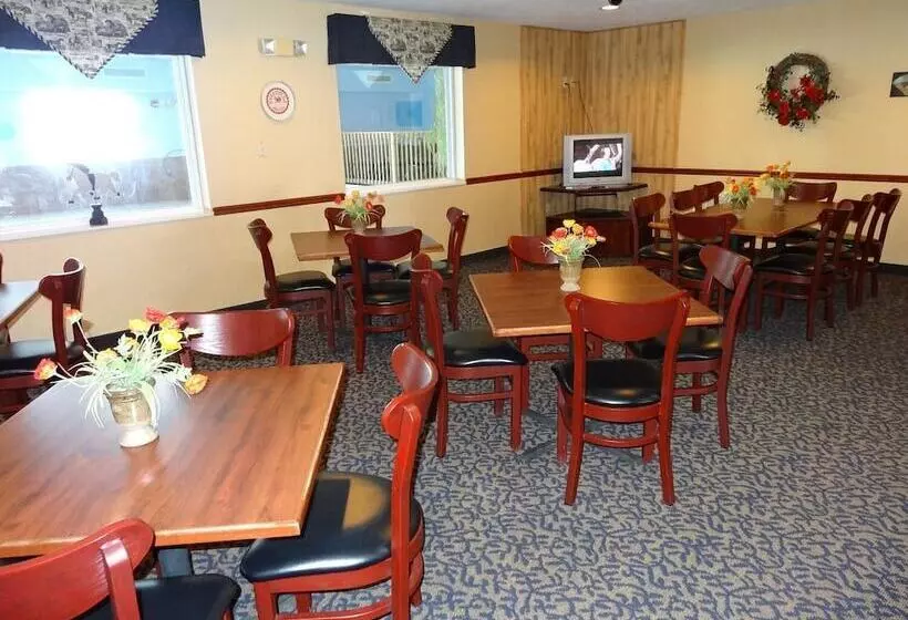 ホテル Fairgrounds Inn