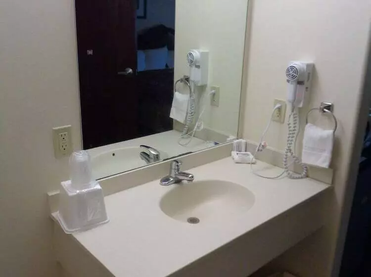 ホテル Fairgrounds Inn