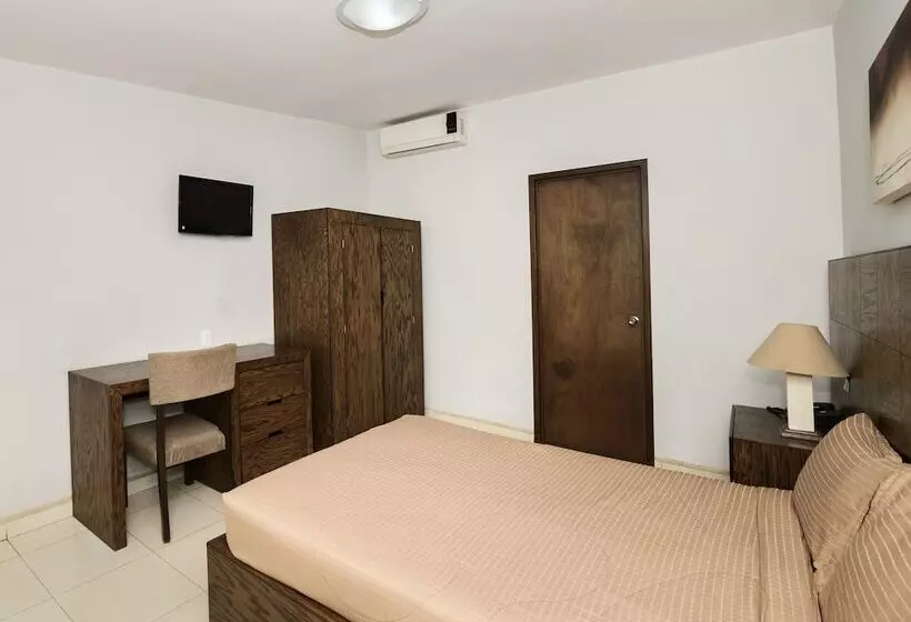 فندق Jm Ejecutivo Celaya,centro Histórico