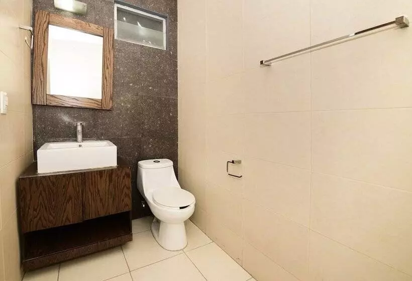 فندق Jm Ejecutivo Celaya,centro Histórico