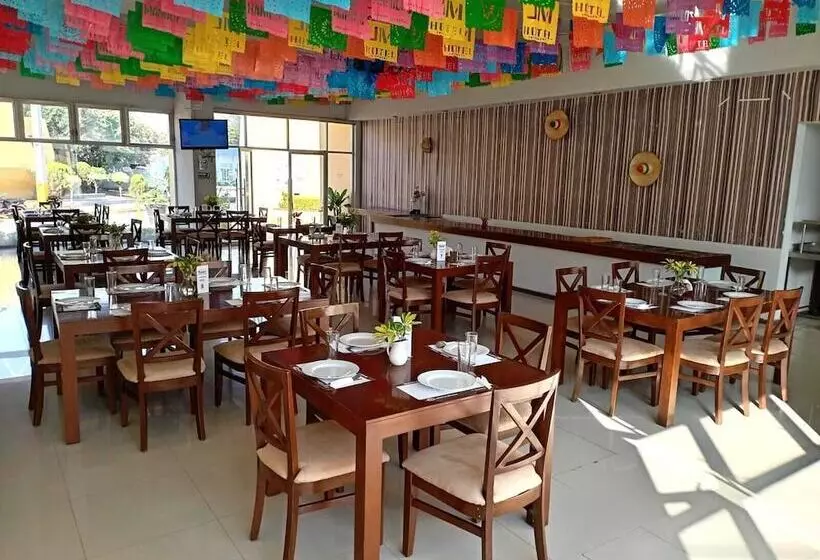 فندق Jm Ejecutivo Celaya,centro Histórico