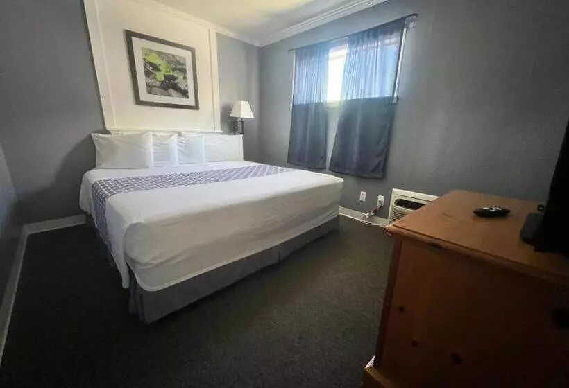 هتل The Land O Nod