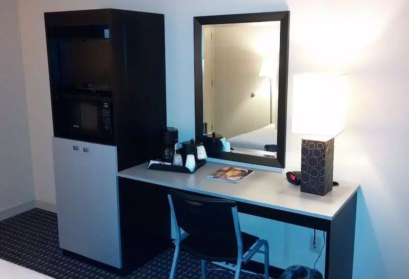 Hotelli Sole Inn And Suites