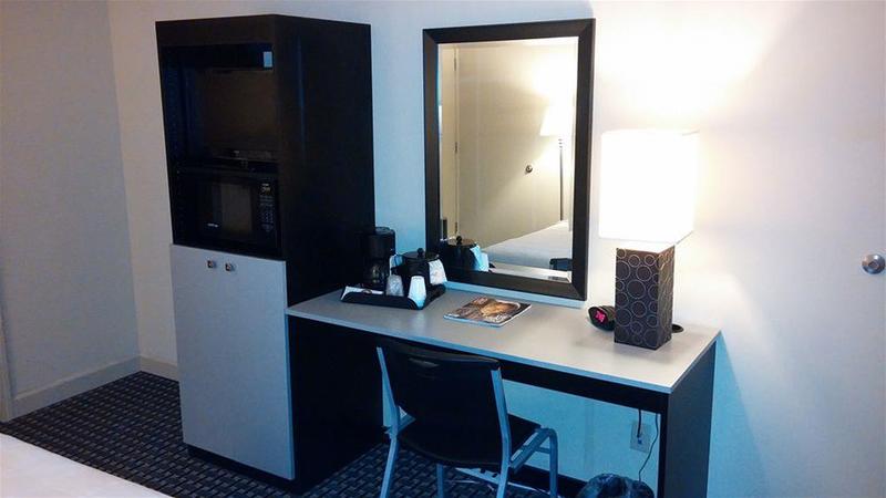 בית מלון כפרי Sole Inn And Suites