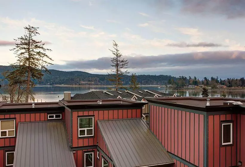 Отель Sooke Harbour Resort & Marina