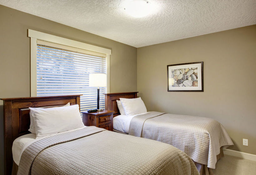 Otel Sooke Harbour Resort & Marina