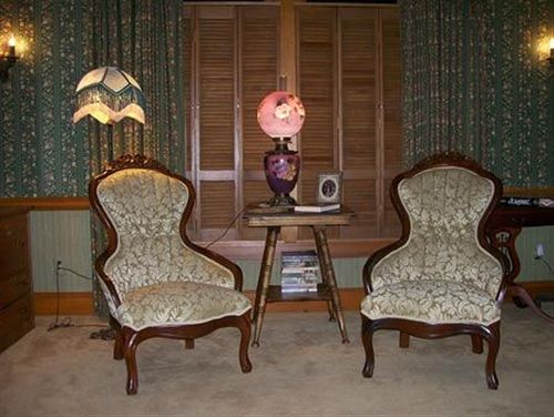 Isadoras Bed And Breakfast