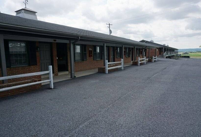 Мотель Harvest Drive Family Inn  Renovated Rooms