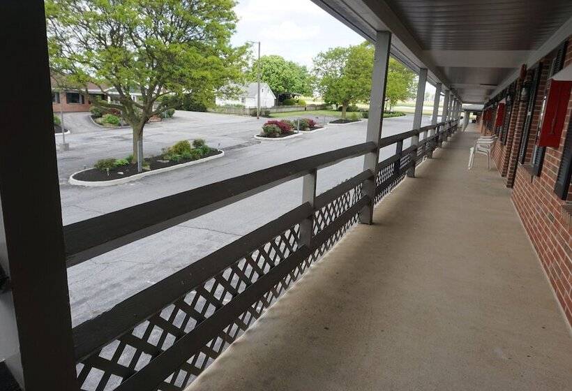 Мотель Harvest Drive Family Inn  Renovated Rooms