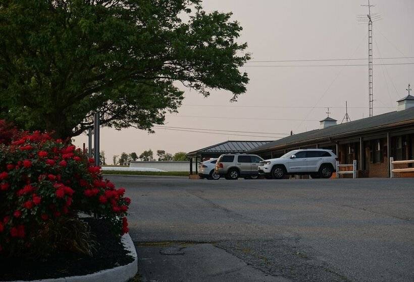 Мотель Harvest Drive Family Inn  Renovated Rooms