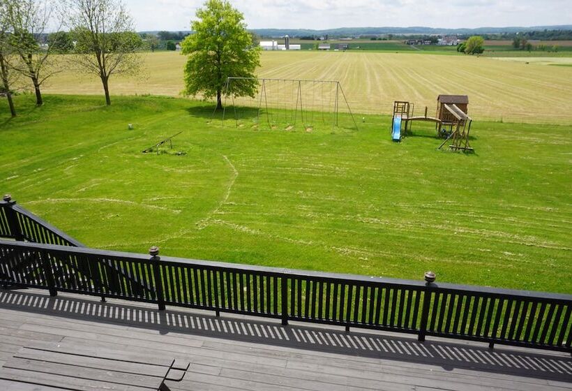 Мотель Harvest Drive Family Inn  Renovated Rooms