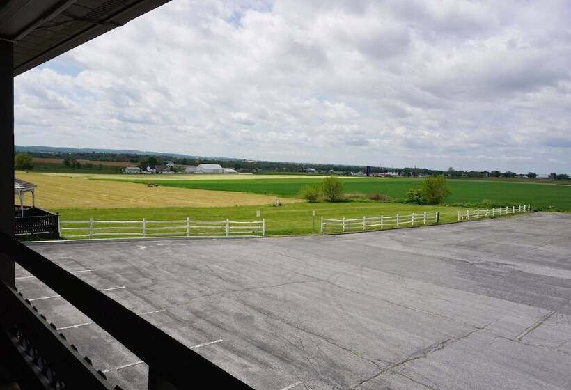 Мотель Harvest Drive Family Inn  Renovated Rooms