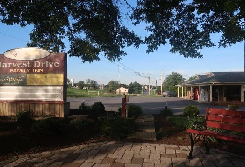 Мотель Harvest Drive Family Inn  Renovated Rooms