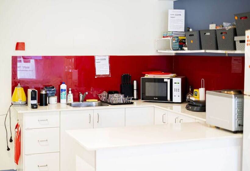 汽车旅馆  Manly Beach House